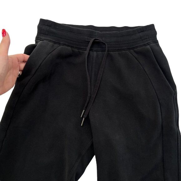 Lululemon Scuba High Rise Fleece Lined Jogger 28" Inseam Black Size 4 - Picture 4 of 8